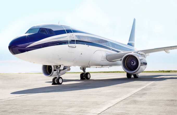 Бизнecмeн Mиxaиλ Пpoxopoβ βыcτaβиλ нa πpoдaжy cβoй чacτный caмoλёτ