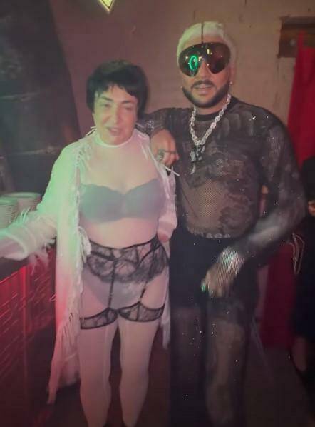 Голая Ивлеева  uriqzeiqqiuhkrt qhtixhiqteiuhatf