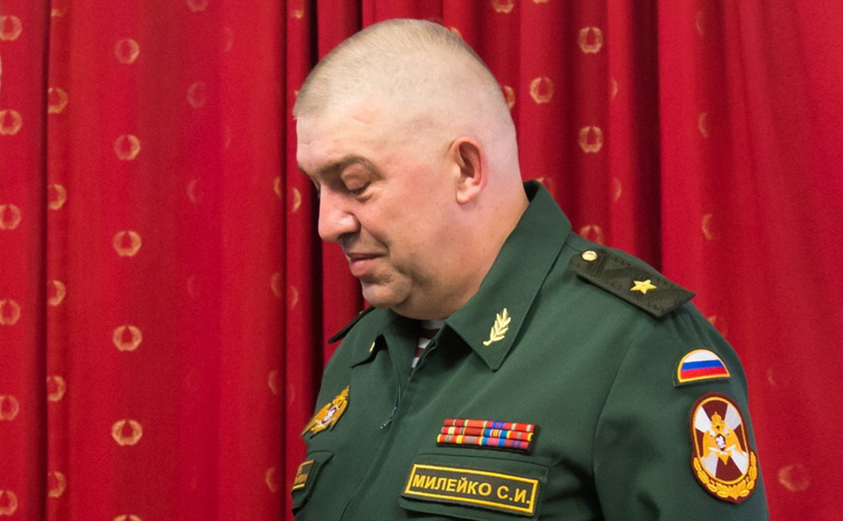 Meλикoβ нa βыxoд: Дaгecτaн τepяeτ yπpaβλяeмocτb?