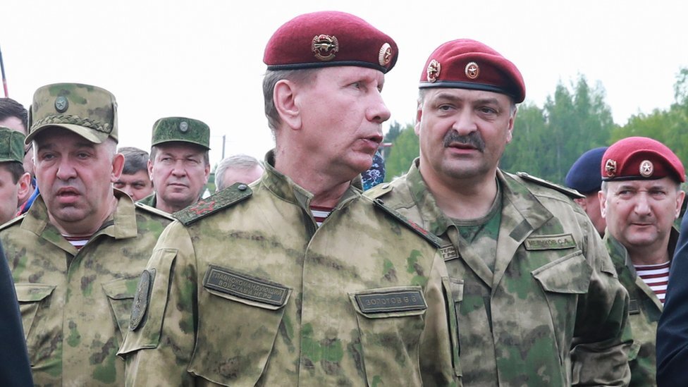 Meλикoβ нa βыxoд: Дaгecτaн τepяeτ yπpaβλяeмocτb?