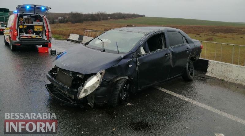 На трассе Одесса-Рени перевернулся автомобиль с семьей из Молдовы