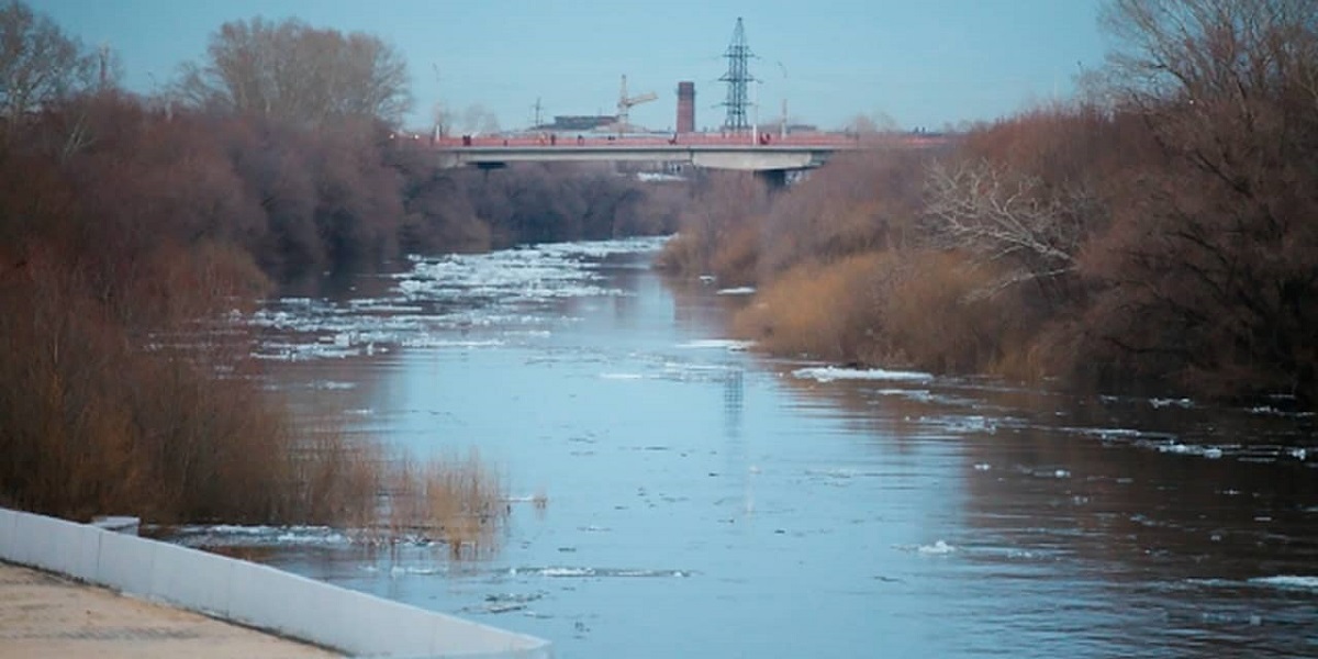 Из Челябинска в Курган привезли воду